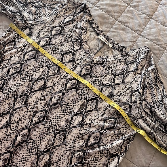 ZENANA stretch top - Picture 3 of 6